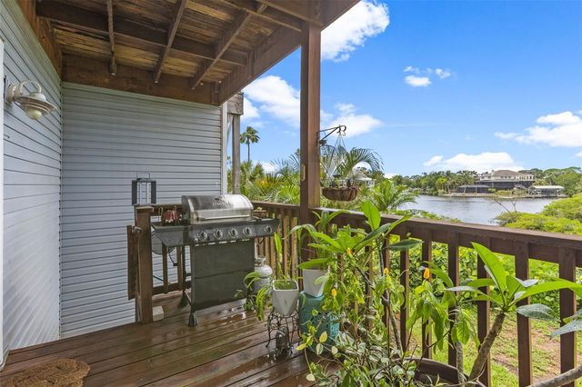 574 RYANS WOODS LANE, Palm Harbor, FL 34683