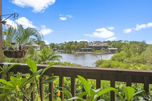 574 RYANS WOODS LANE, Palm Harbor, FL 34683