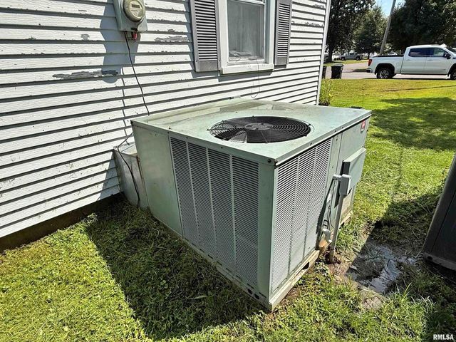 1603 FERRY Street, Metropolis, IL 62960