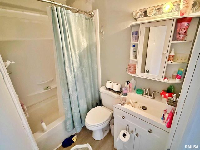 1603 FERRY Street, Metropolis, IL 62960