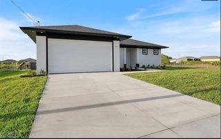 2719 42nd ST W, Lehigh Acres, FL 33971