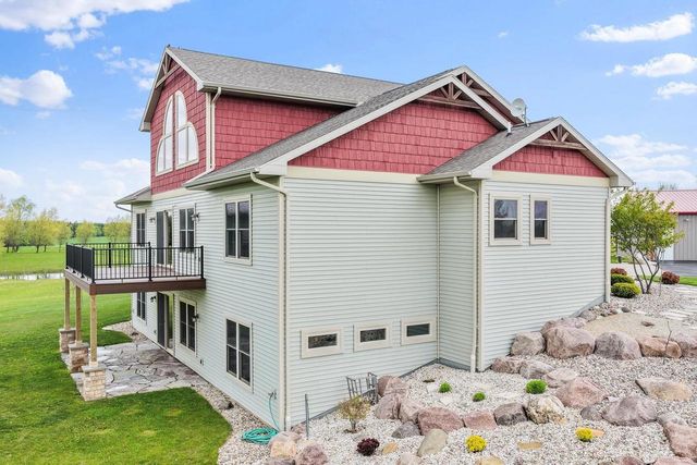7074 FAIRVIEW ROAD, Denmark, WI 54208