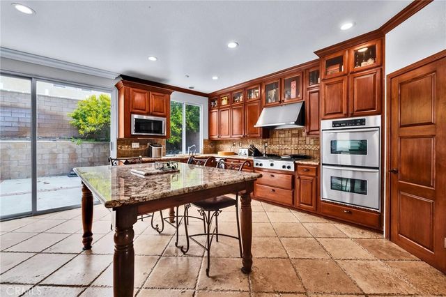 7471 Freeport, Fontana, CA 92336