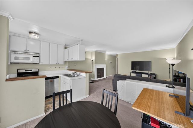 6151 Orange Street 320, Los Angeles, CA 90048