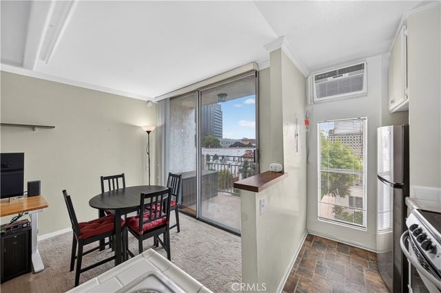 6151 Orange Street 320, Los Angeles, CA 90048