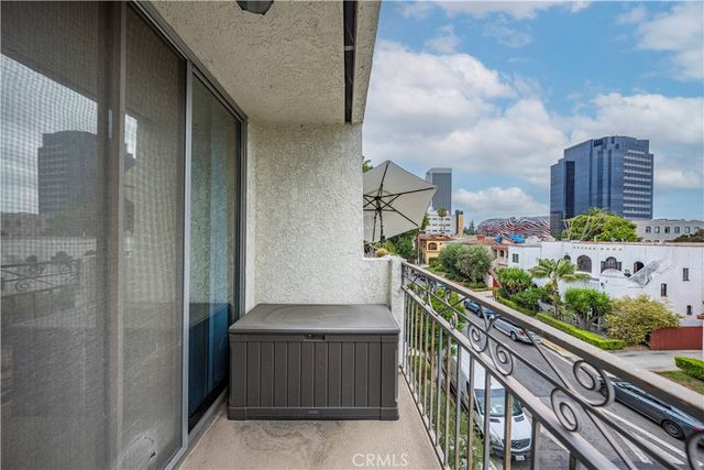 6151 Orange Street 320, Los Angeles, CA 90048