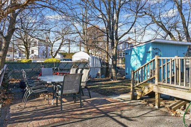 22 Bay Beach Avenue, Bayville, NY 11709