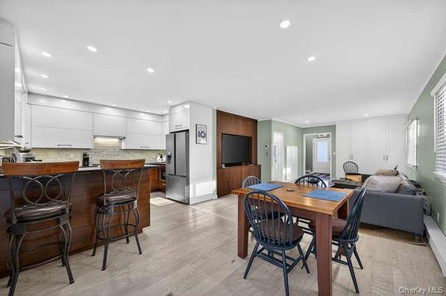 22 Bay Beach Avenue, Bayville, NY 11709