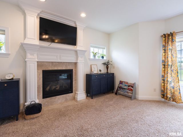 1716 RUSTIC OAK Drive, Washington, IL 61571
