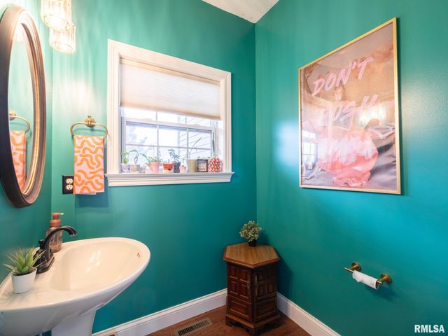 1716 RUSTIC OAK Drive, Washington, IL 61571
