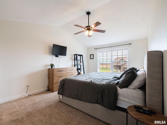 1716 RUSTIC OAK Drive, Washington, IL 61571