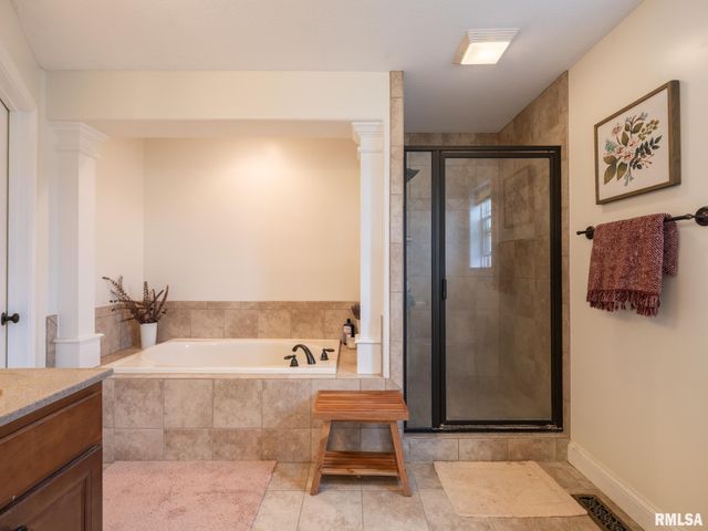 1716 RUSTIC OAK Drive, Washington, IL 61571