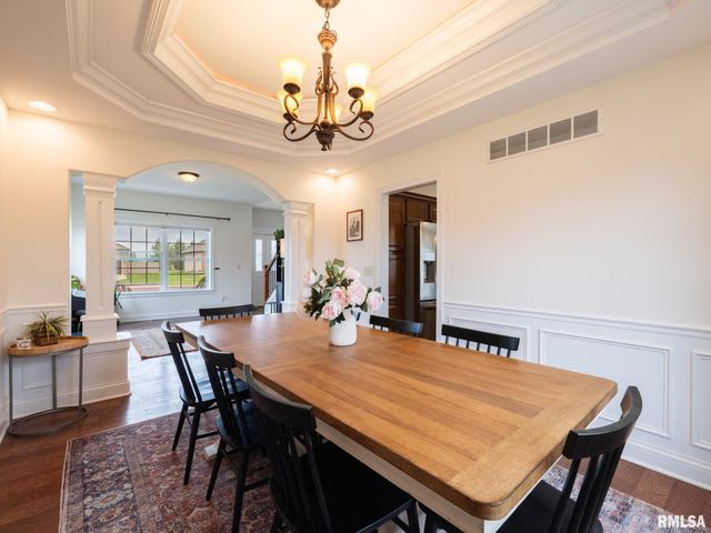 1716 RUSTIC OAK Drive, Washington, IL 61571