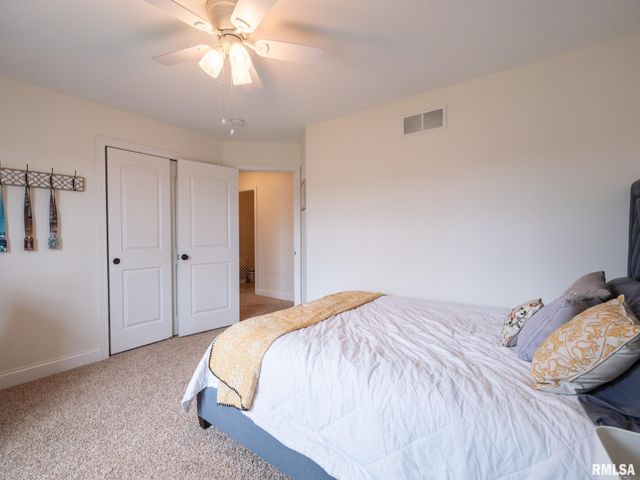 1716 RUSTIC OAK Drive, Washington, IL 61571