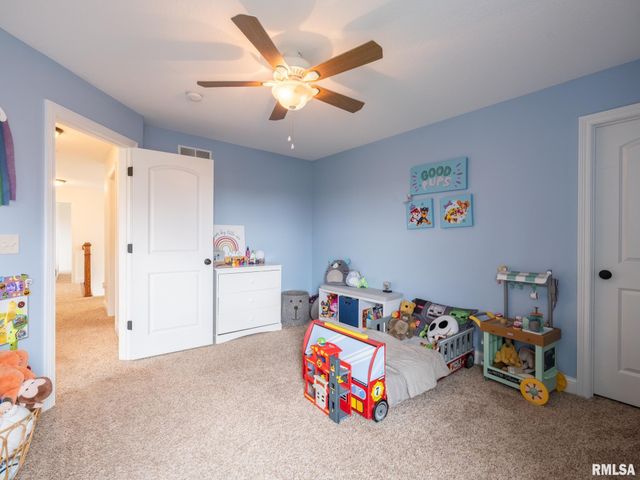 1716 RUSTIC OAK Drive, Washington, IL 61571