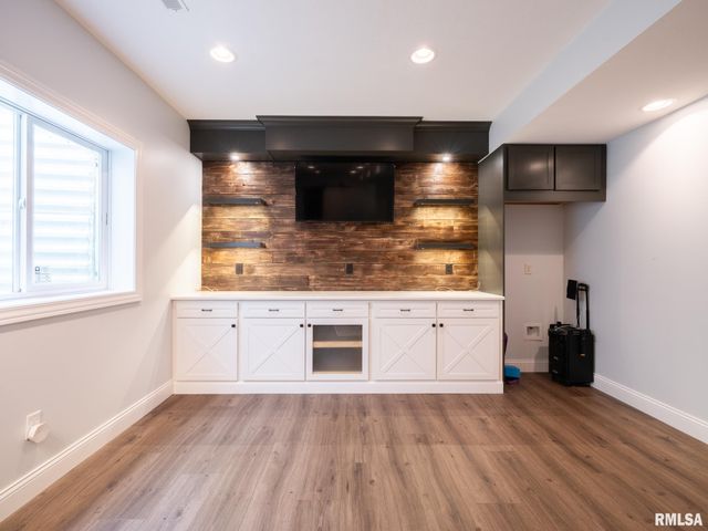 1716 RUSTIC OAK Drive, Washington, IL 61571