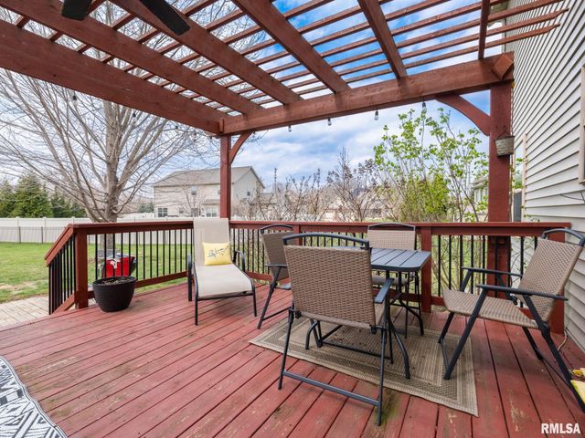 1716 RUSTIC OAK Drive, Washington, IL 61571