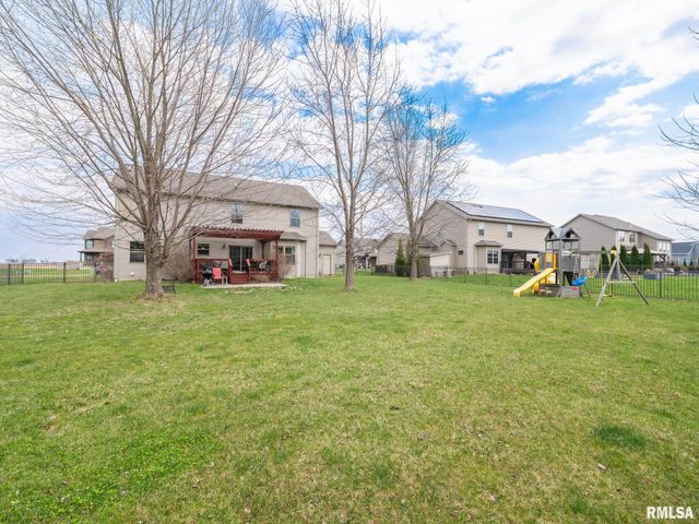 1716 RUSTIC OAK Drive, Washington, IL 61571