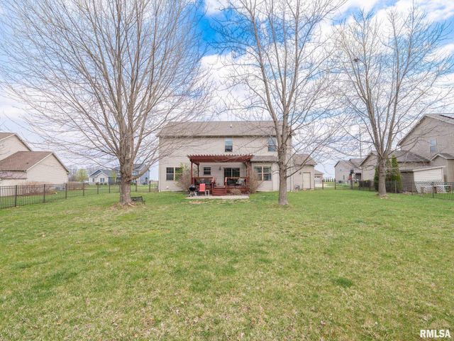 1716 RUSTIC OAK Drive, Washington, IL 61571