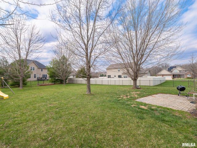 1716 RUSTIC OAK Drive, Washington, IL 61571