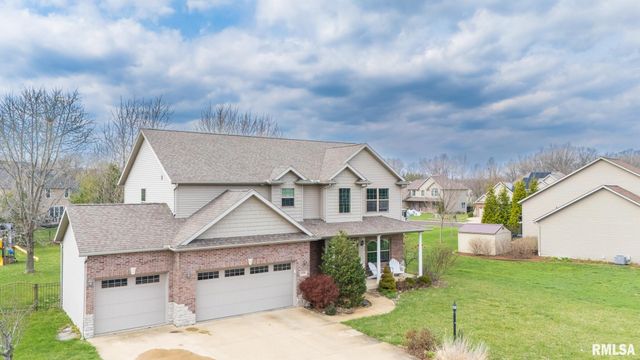 1716 RUSTIC OAK Drive, Washington, IL 61571