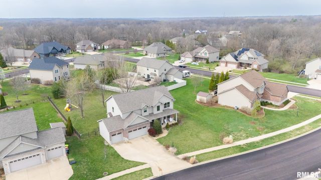 1716 RUSTIC OAK Drive, Washington, IL 61571