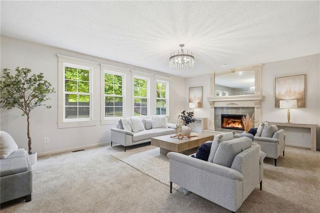 11813 W 138th Street, Overland Park, KS 66221