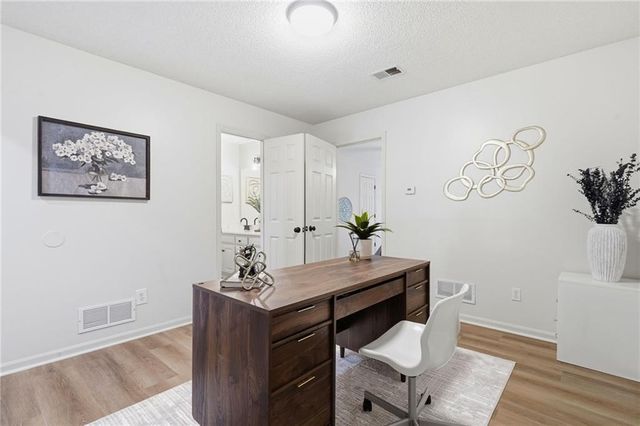 11813 W 138th Street, Overland Park, KS 66221
