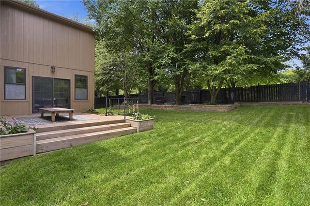 11813 W 138th Street, Overland Park, KS 66221