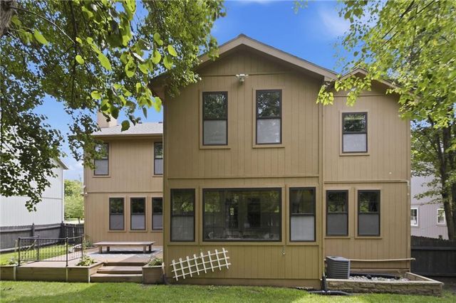 11813 W 138th Street, Overland Park, KS 66221