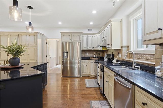11813 W 138th Street, Overland Park, KS 66221