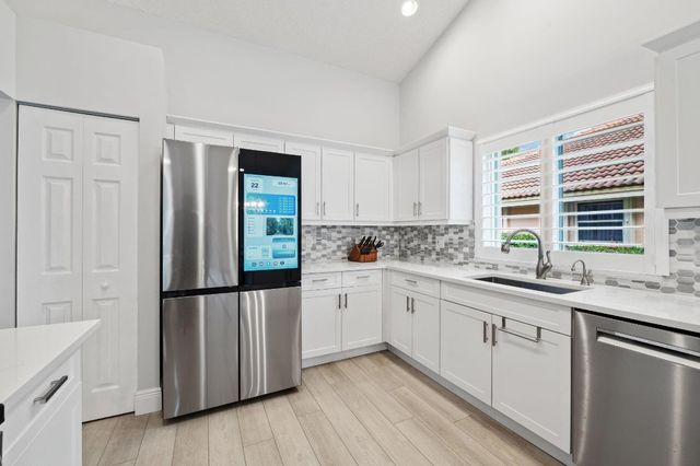 732 Crescent Way, Weston, FL 33326