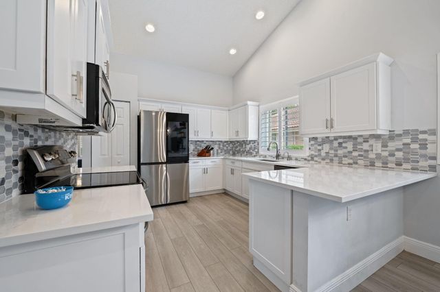 732 Crescent Way, Weston, FL 33326