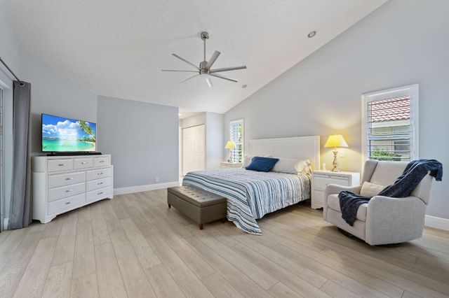 732 Crescent Way, Weston, FL 33326