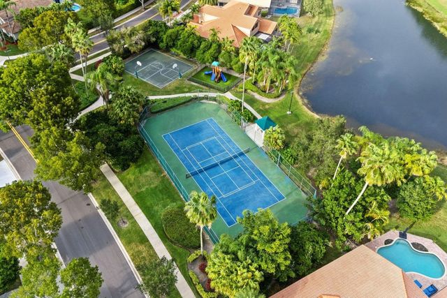 732 Crescent Way, Weston, FL 33326