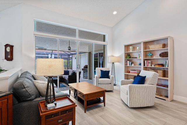 732 Crescent Way, Weston, FL 33326