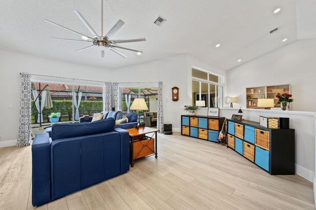 732 Crescent Way, Weston, FL 33326