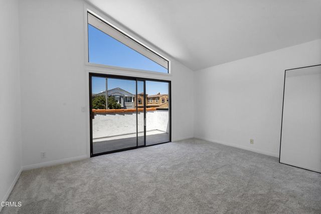 3960 W Hemlock Street, Oxnard, CA 93035