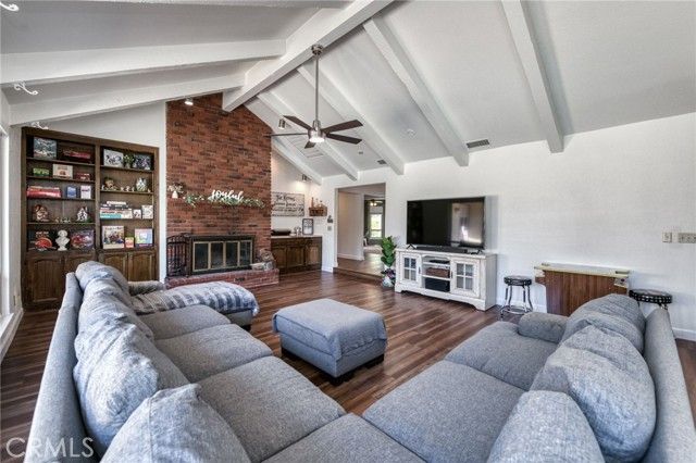 8417 N Del Mar, Fresno, CA 93711