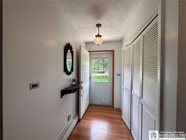 1186 Scarlata Drive, Hanover, NY 14136