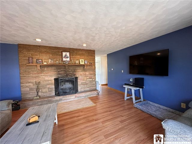 1186 Scarlata Drive, Hanover, NY 14136