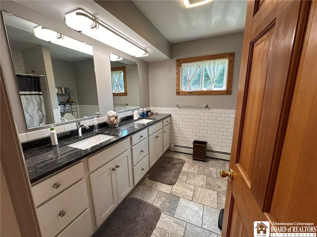 1186 Scarlata Drive, Hanover, NY 14136