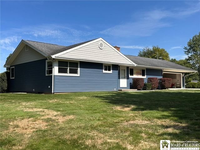 1186 Scarlata Drive, Hanover, NY 14136