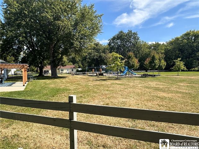 1186 Scarlata Drive, Hanover, NY 14136