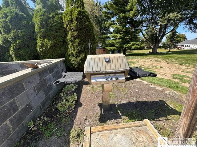 1186 Scarlata Drive, Hanover, NY 14136