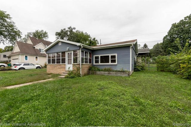 2642 Lakeridge, Wixom, MI 48393