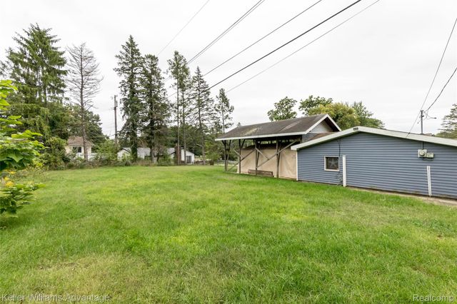 2642 Lakeridge, Wixom, MI 48393