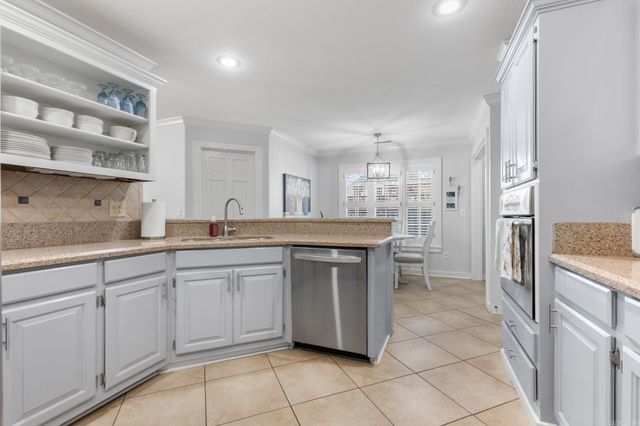 2718 Taylor Drive, Harrison, AR 72601