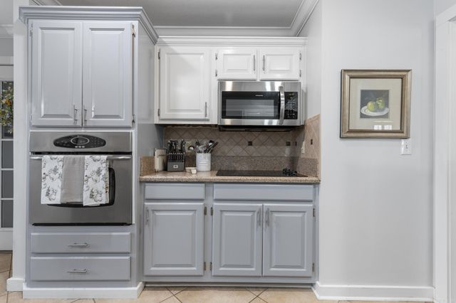 2718 Taylor Drive, Harrison, AR 72601