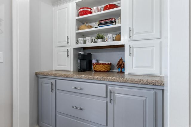 2718 Taylor Drive, Harrison, AR 72601